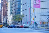 Sapte Dacii clasice au facut turul orasului New York de Ziua Nationala a Romaniei