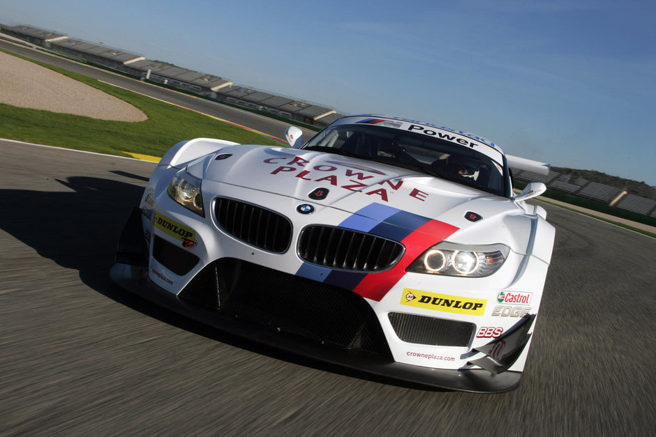 Sapte modele BMW Z4 GT3 iau startul in cursa de 24 de ore de la Spa