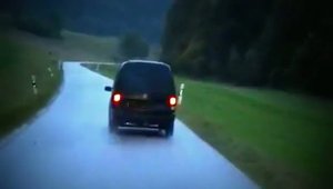 Saritura nebuna cu VW Caddy
