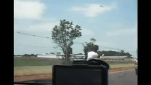 Sarut la 80 km/h
