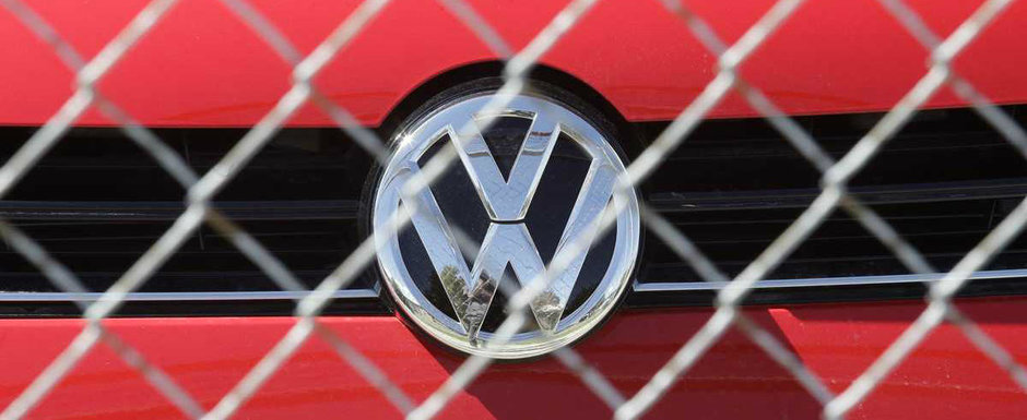 Scandalul Dieselgate continua: unul din actionarii Volkswagen intenteaza proces producatorului german