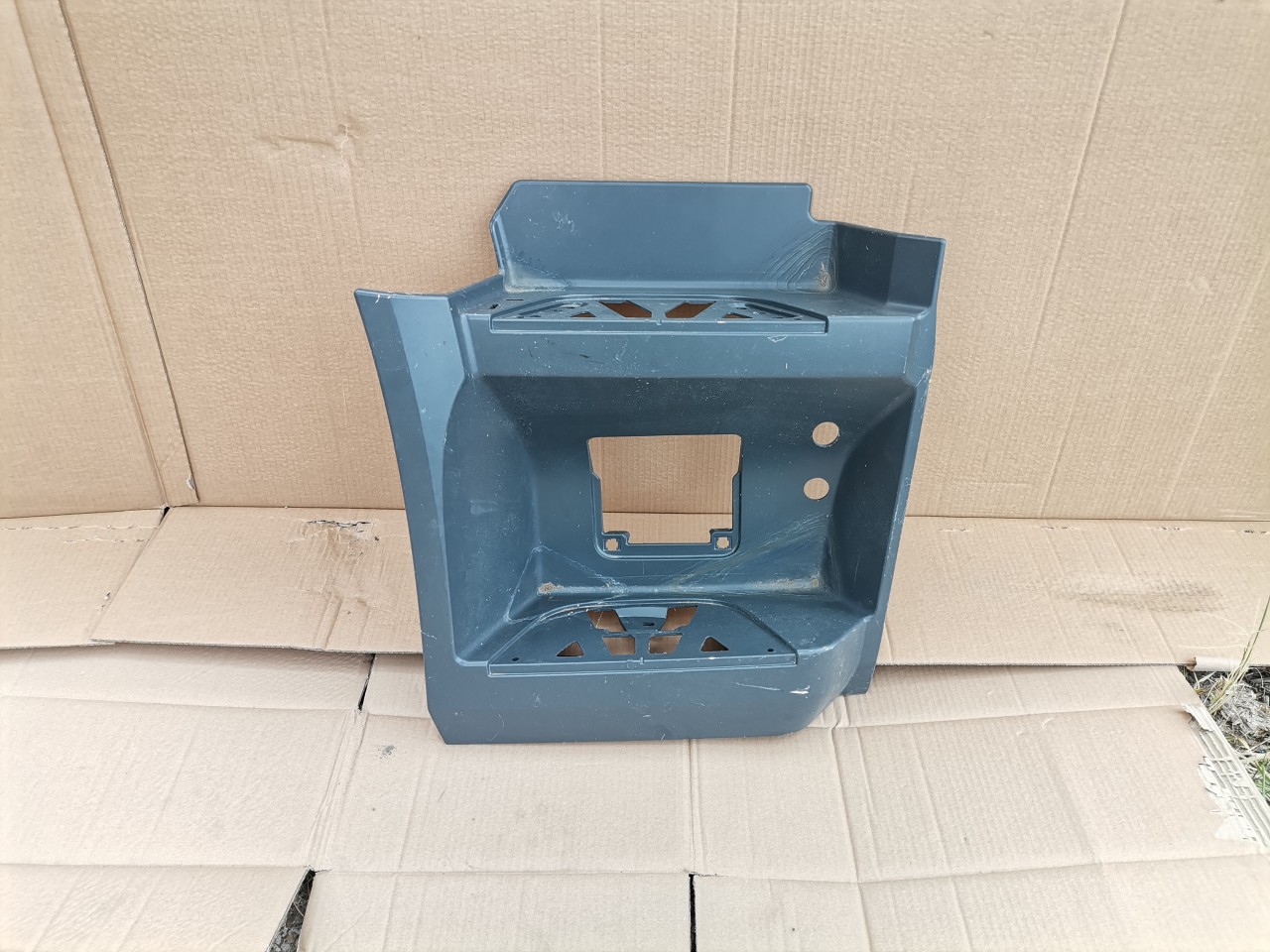 Scara dreapta Mercedes Actros MP4 cod A9606663103 / A9606663203