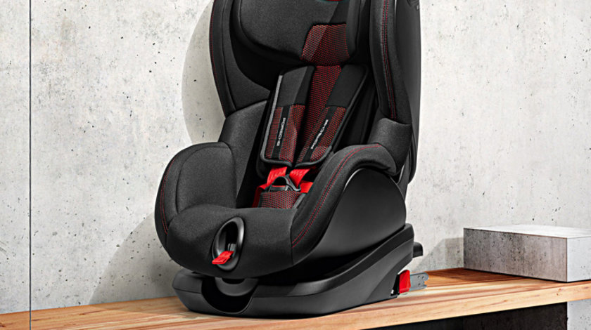 Scaun Copii Oe Porsche Kid Seat i-Size Negru 971044052