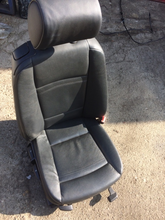 Scaun dreapta BMW Seria 3 E90/E91/E92/E93 [facelift] [2008 - 2013] Coupe 320d MT (184 hp) WD12 2.0 d - N47D20C
