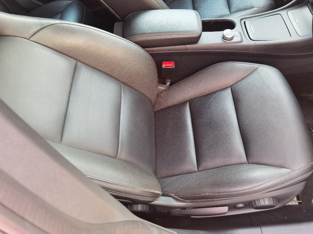 Scaun dreapta cu incalzire mercedes CLA 250 CDI c117