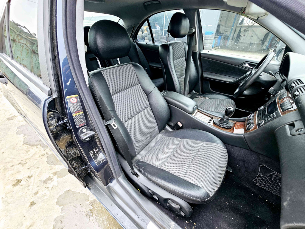 Scaun dreapta fata Mercedes Clasa C (W203) [Fabr 2000-2007] OEM