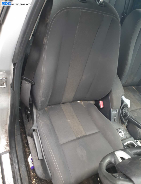Scaun Dreapta Fata Pasager Textil Fara Incalzire Renault Megane 3 2008 - 2015 [C2173]