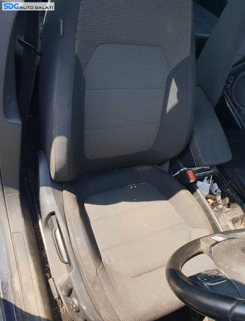 Scaun Dreapta Fata Pasager Textil Fara Incalzire Volkswagen Passat B7 Break Variant Combi 2010 - 201...