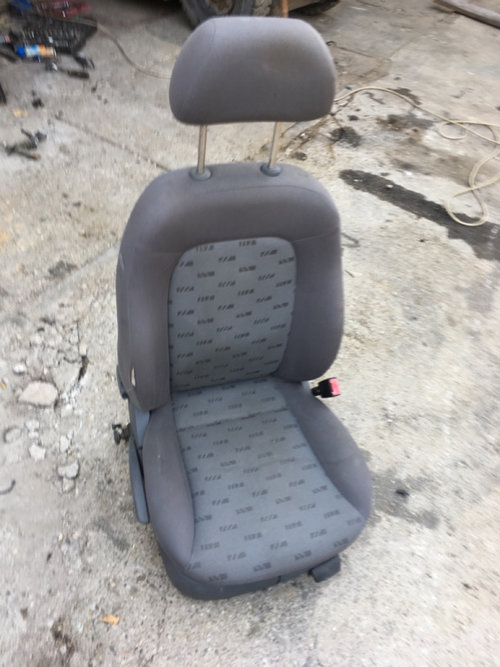 Scaun dreapta fata Seat Leon [1999 - 2005] Hatchback 1.4 MT (75 hp) (1M1) 16V
