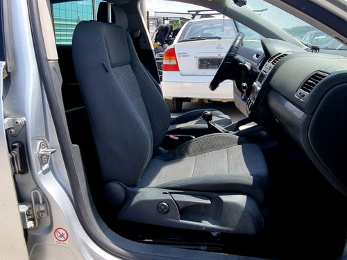 Scaun dreapta fata Volkswagen Jetta 3 (1K2) [Fabr 2005-2010] 1.9 TDI BXE 77KW / 105CP