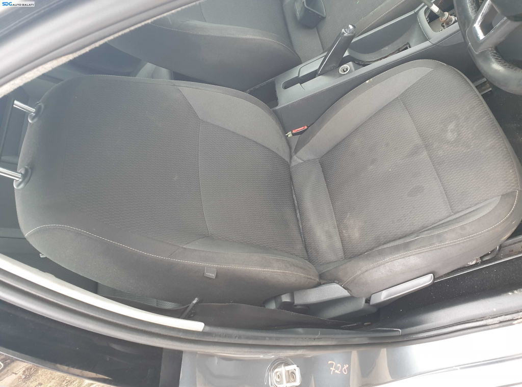 Scaun Dreapta Pasager Textil Manual Skoda Rapid 2012 - 2017 [K3787]