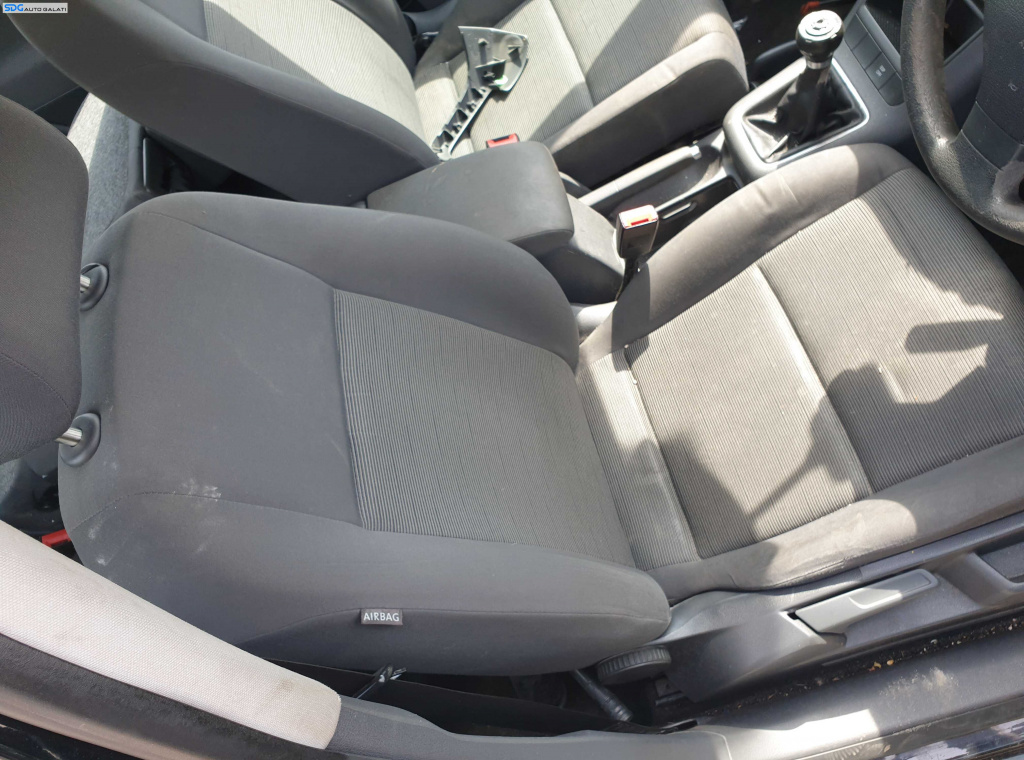 Scaun Dreapta Textil Manual Volkswagen Golf 5 Plus 2004 - 2008 [K5075] [K5076]
