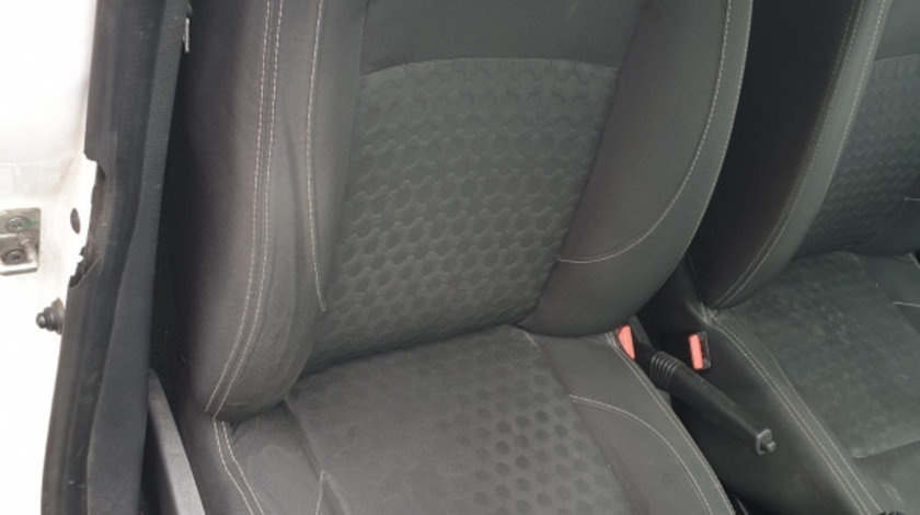 Scaun Fata Dreapta Pasager Textil Fara Incalzire Dacia Sandero 2 2012 - 2016 Cod ssfsdgbdl25