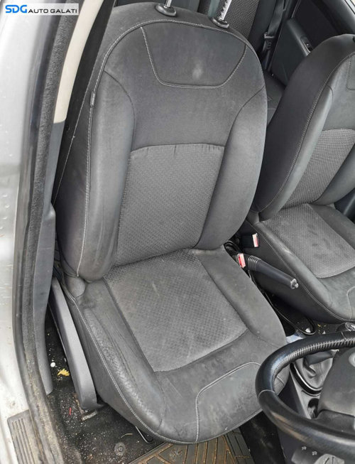 Scaun Fata Dreapta Pasager Textil Fara Incalzire Dacia Duster 1 HS 2010 - 2015 [0552]