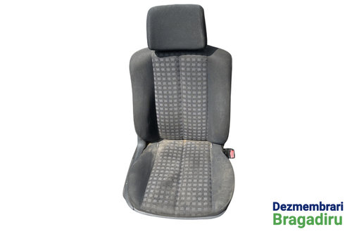 Scaun fata dreapta Renault Megane 2 [facelift] [2006 - 2012] Hatchback 5-usi 1.5 dCi MT (86 hp)