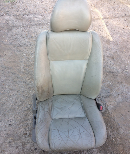Scaun fata dreapta Volvo XC90 [2002 - 2006] Crossover 2.4 D5 Turbo Geartronic AWD (163 hp)