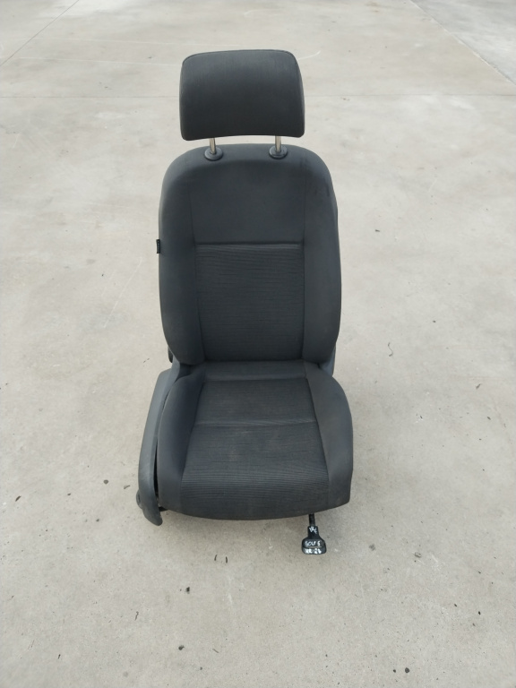 Scaun fata Volkswagen Golf 5 (2004-2009) 1.9 Motorina 2007, DREAPTA FATA