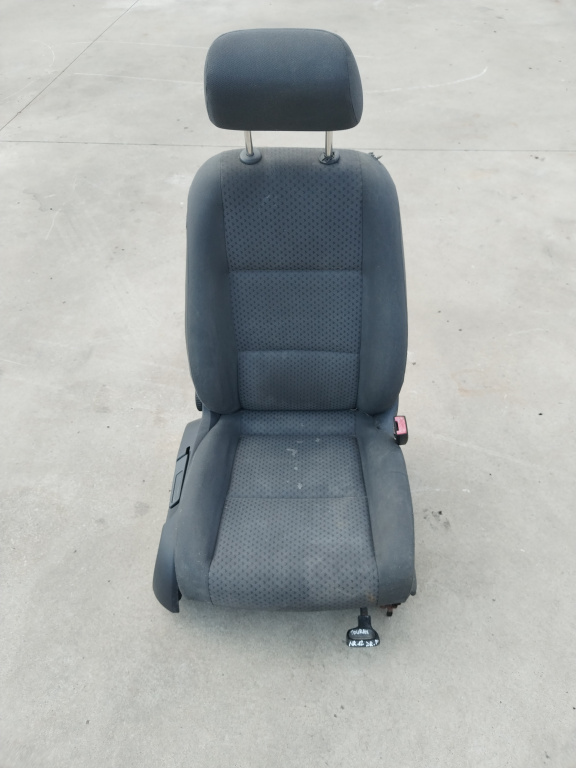 Scaun fata Volkswagen Touran (2003-2006) 1.9 Motorina 2004, DREAPTA FATA
