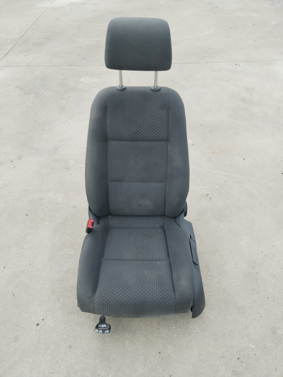 Scaun fata Volkswagen Touran (2003-2006) 1.9 Motorina 2004, STANGA FATA