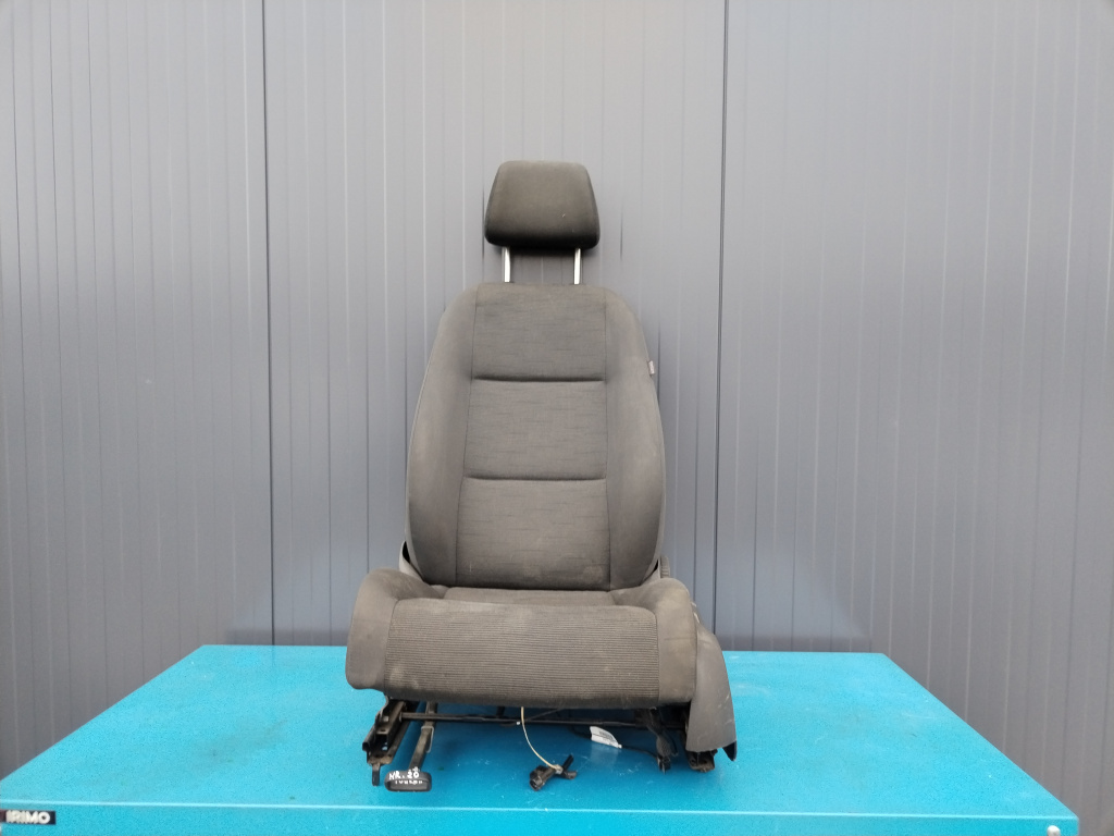 Scaun fata Volkswagen Touran facelift (2006-2010) 2.0 Motorina 2007, STANGA FATA