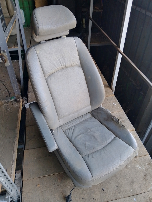 Scaun Mercedes-Benz Vito / Viano (W639) 2003-2014 115 Cdi Om 646.980 Motorina Fata Stanga