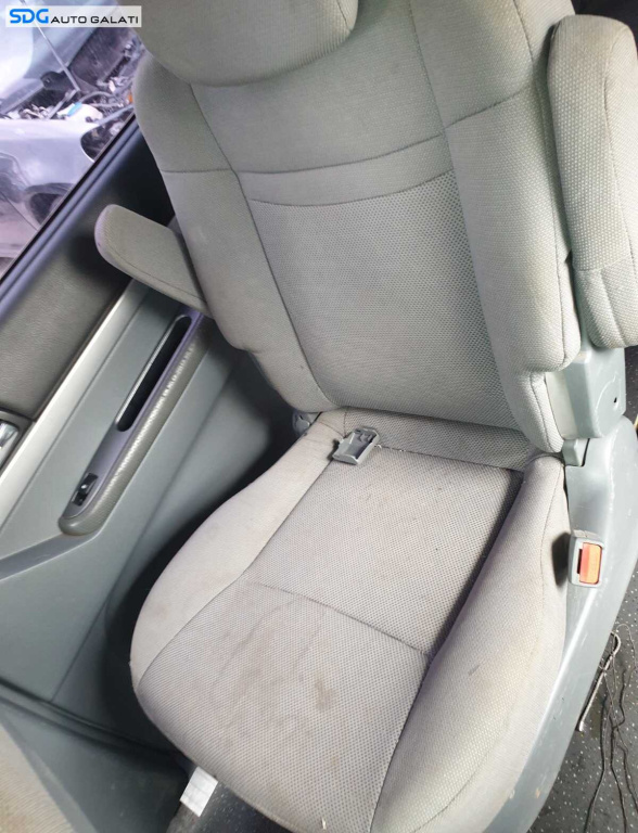 Scaun Mijloc Dreapta Textil Fara Incalzire SsangYong Rodius 2004 - 2012