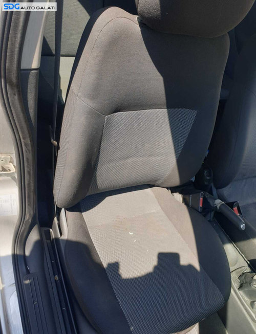 Scaun Pasager Dreapta Fata Opel Corsa C Hatchback 4 Usi 2000 - 2006
