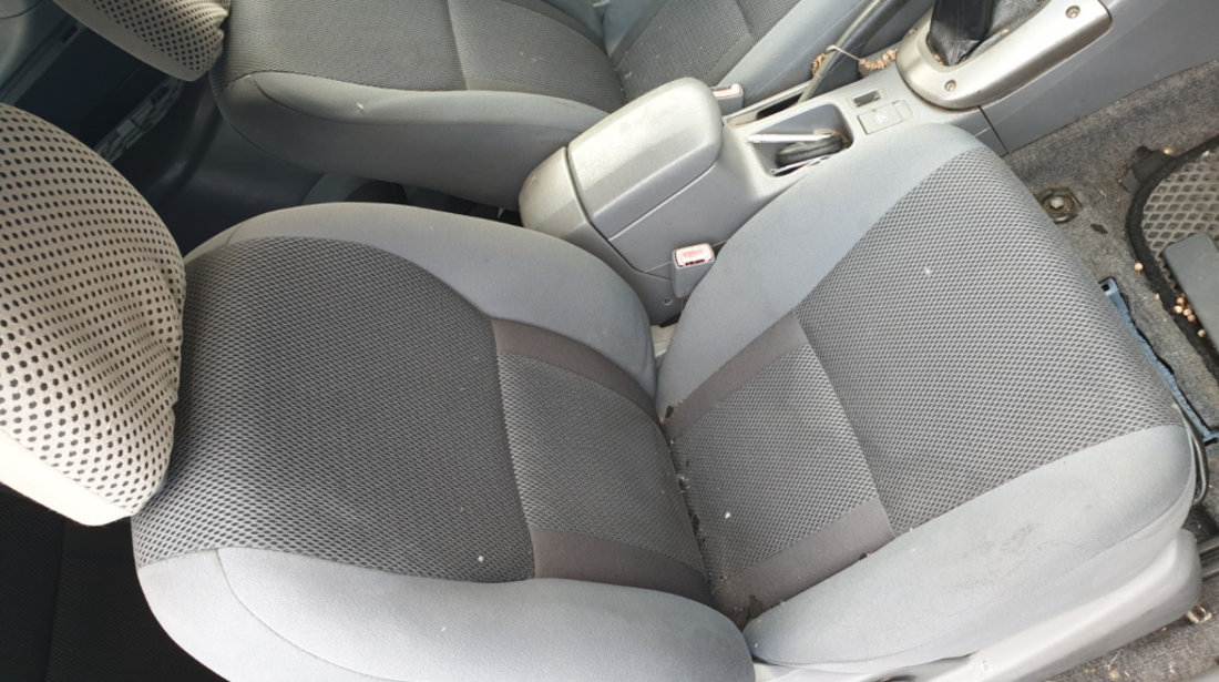 Scaun Pasager Dreapta Fata Textil Fara Incalzire Toyota RAV 4 XA20 2 Usi Coupe 2000 - 2006