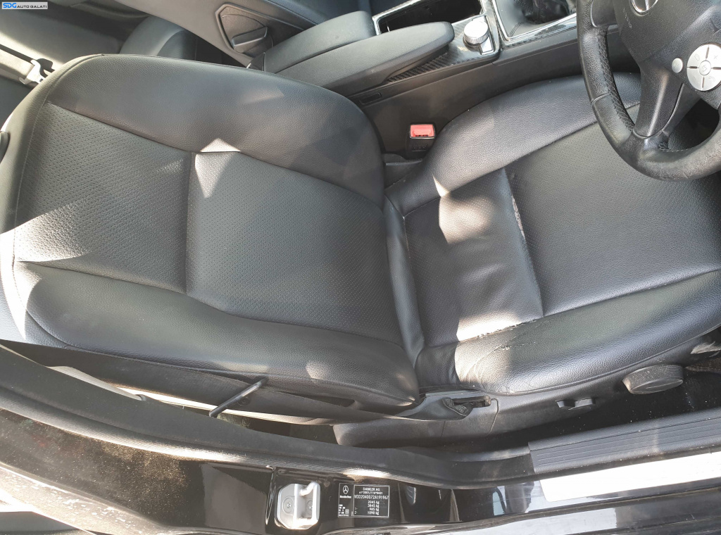 Scaun Piele Dreapta Fata Electric Fara Incalzire cu Uzura Mercedes Clasa C Class W204 2007 - 2014 [K6807] [K6808]