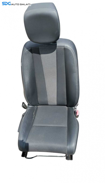 Scaun Semipiele Semi Piele Alcantara Dreapta Fata Renault Megane 3 Hatchback 2008 - 2015 [M8294]
