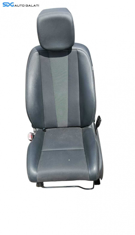 Scaun Semipiele Semi Piele Alcantara Stanga Fata Renault Megane 3 Hatchback 2008 - 2015 [M8293]