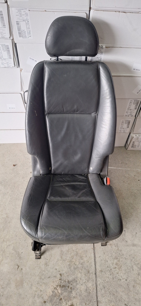 Scaun spate dreapta Volvo XC90 (2002->) 2.4 Motorina 2008, VOLVO