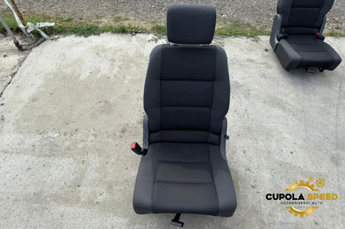 Scaun stanga mijloc Volkswagen VW Touran [2003 - 2006]