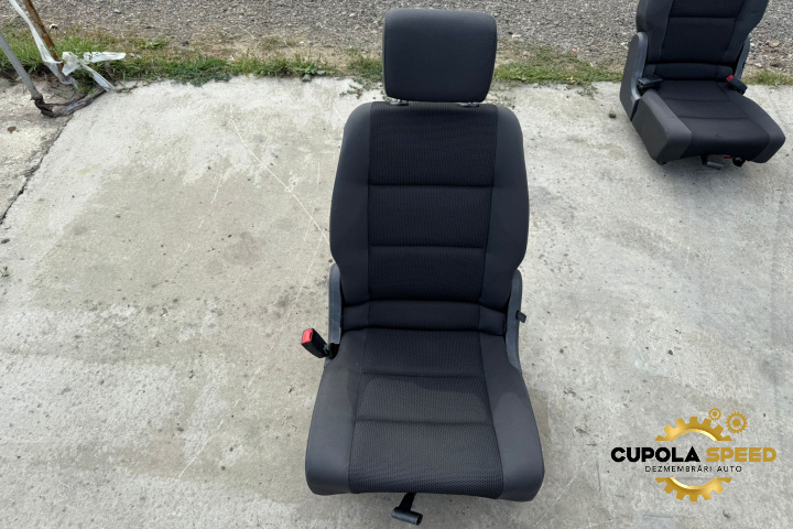 Scaun stanga mijloc Volkswagen VW Touran [2th facelift] [2010 - 2015]