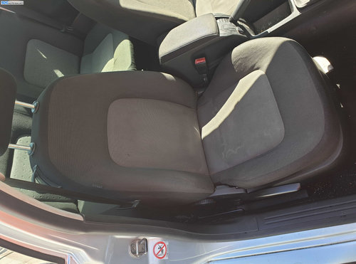 Scaun Textil Dreapta Manual Volkswagen New Beetle 1998 - 2010 [K6868]
