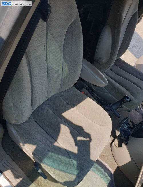 Scaun Textil Fara Incalzire Dreapta Fata Chrysler Voyager IV 2001 - 2008 [K0016]