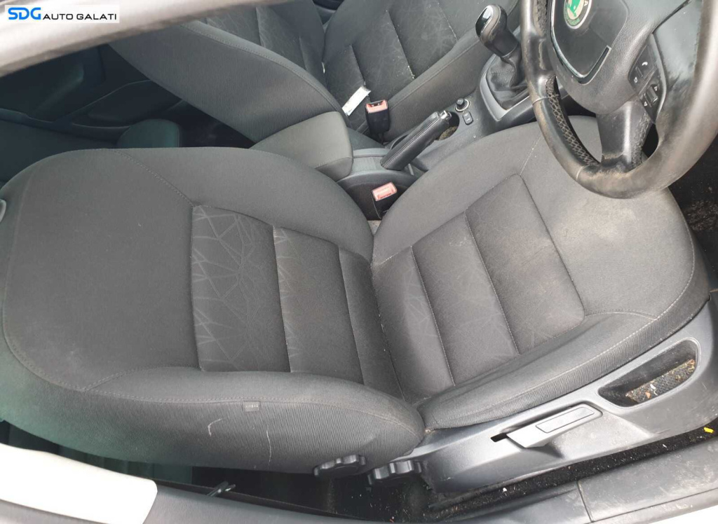 Scaun Textil Fara Incalzire Dreapta Fata Pasager Skoda Octavia 2 2004 - 2013