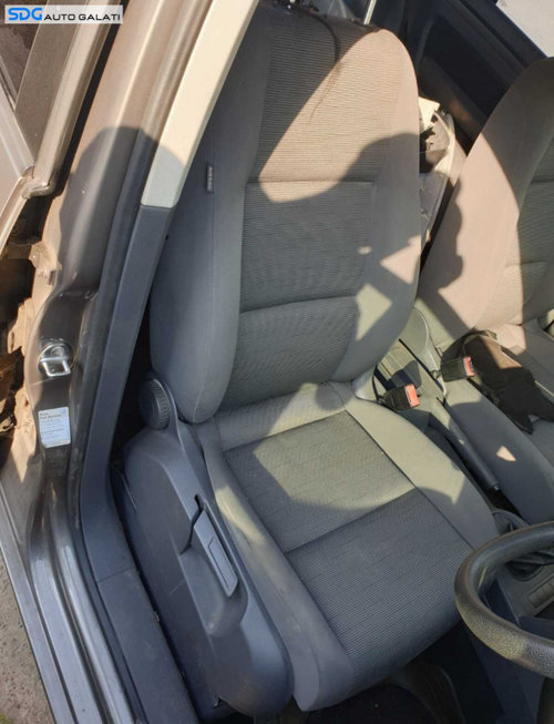 Scaun Textil Fara Incalzire Dreapta Fata Volkswagen Touran 2003 - 2015 [C9156]