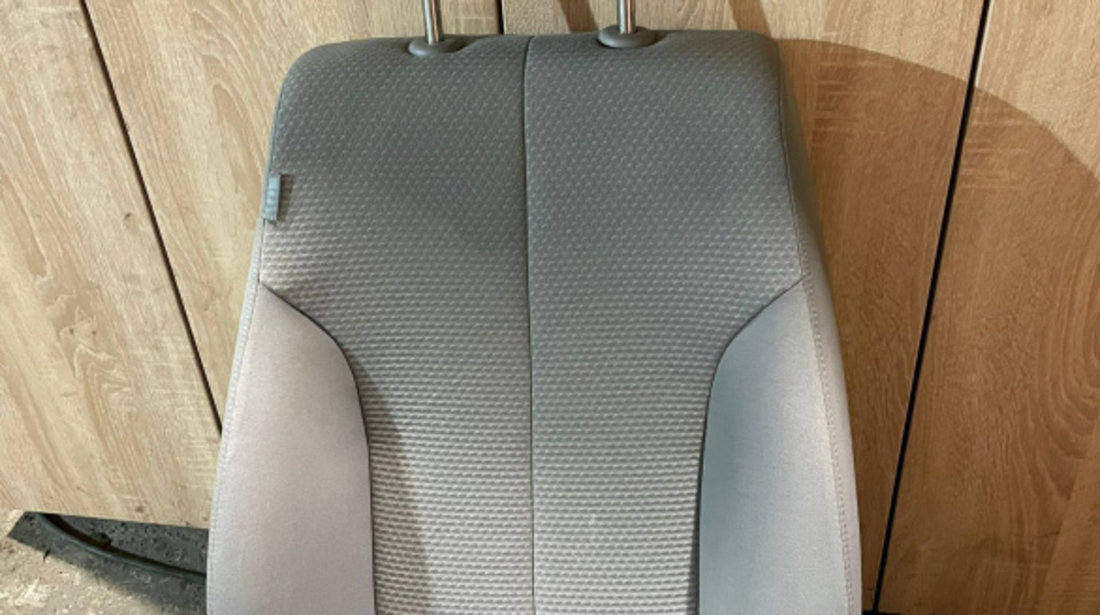 Scaun Textil Gri Dreapta Fata Pasager Volkswagen Passat B6 2005 - 2010 [X2874]