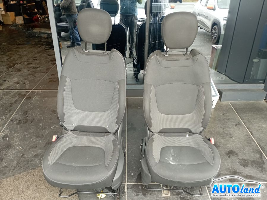 Scaune Auto 2 Scaune+bancheta Renault CA