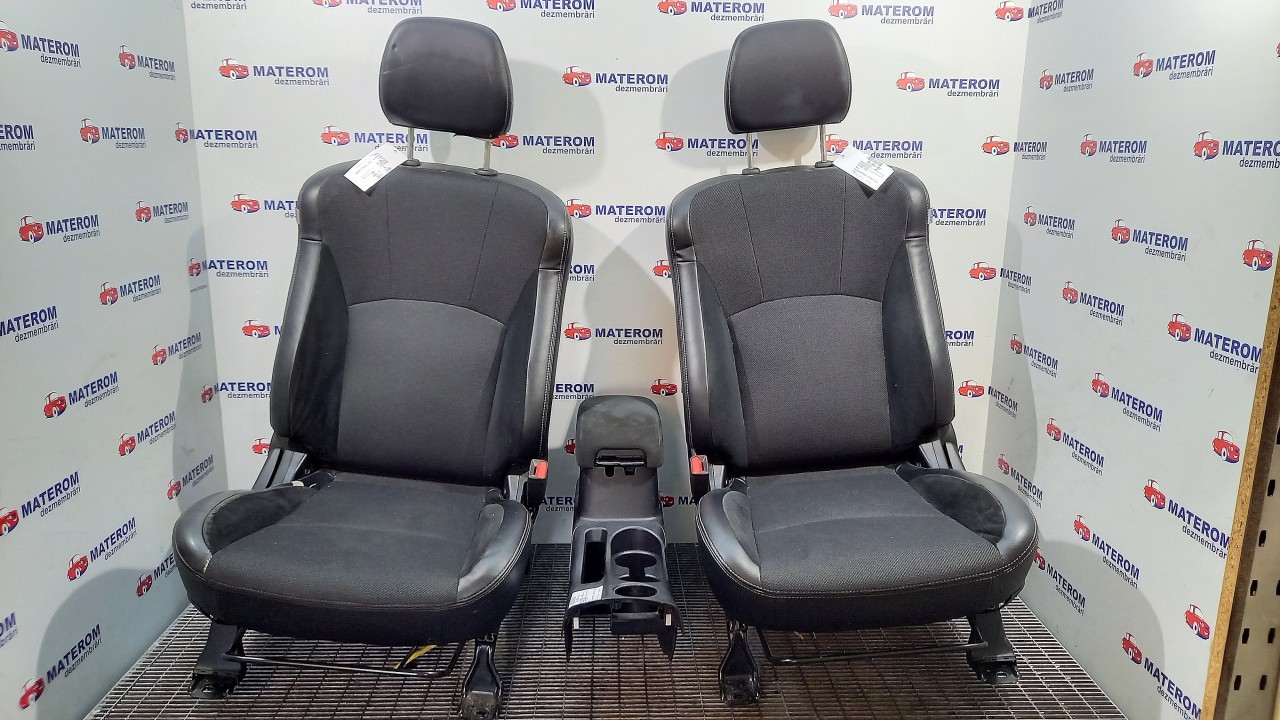 SCAUNE AUTO PEUGEOT 4007 - - (2007 2012)