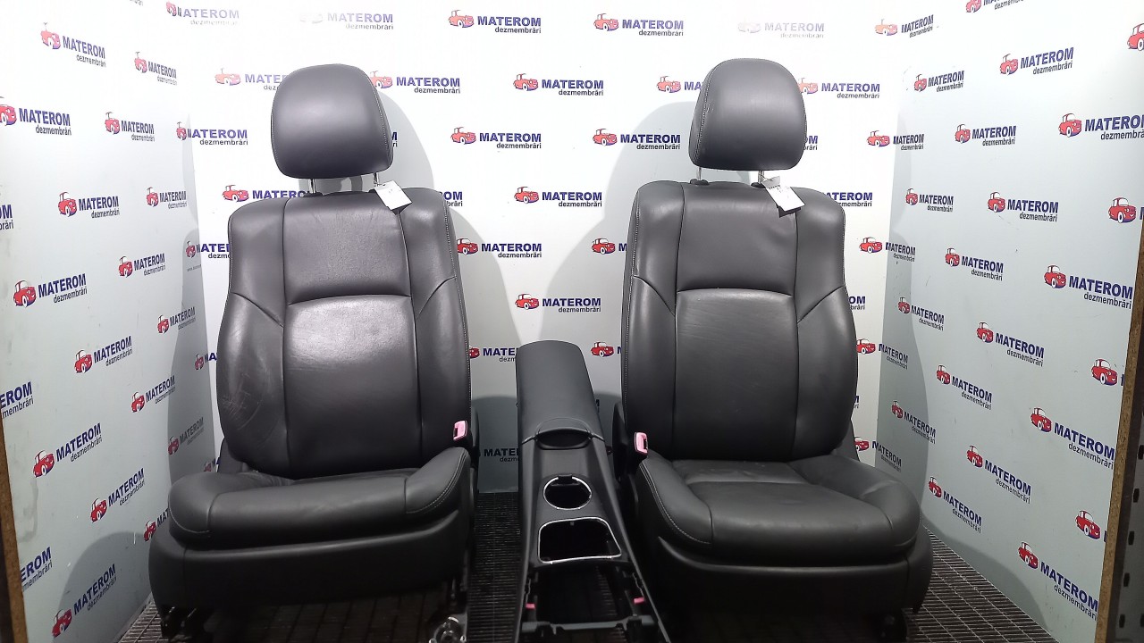 SCAUNE AUTO TOYOTA AVENSIS AVENSIS - - (2008 2012)