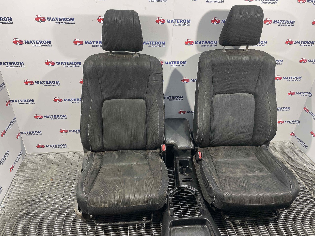 SCAUNE AUTO TOYOTA HILUX - - (2015 2020)