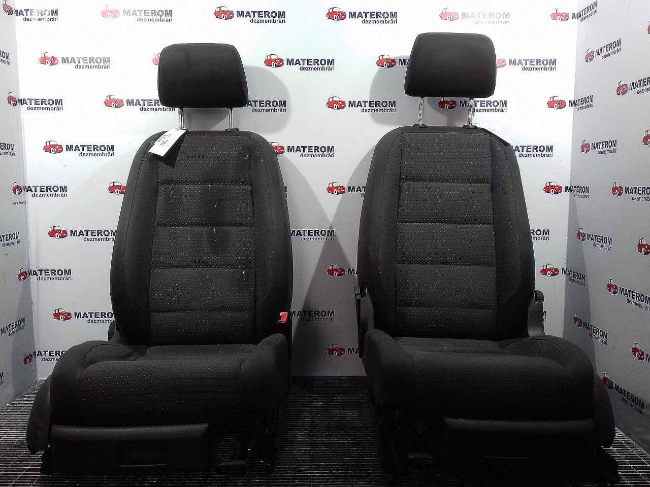 SCAUNE AUTO VW TOURAN - - (2003 2007)