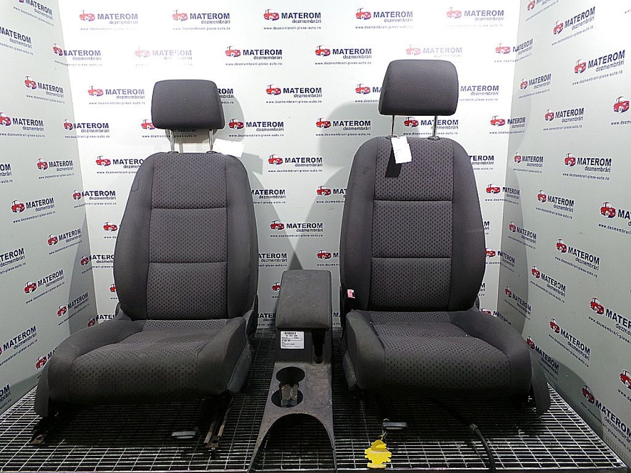 SCAUNE AUTO VW TOURAN - - (2003 2007)
