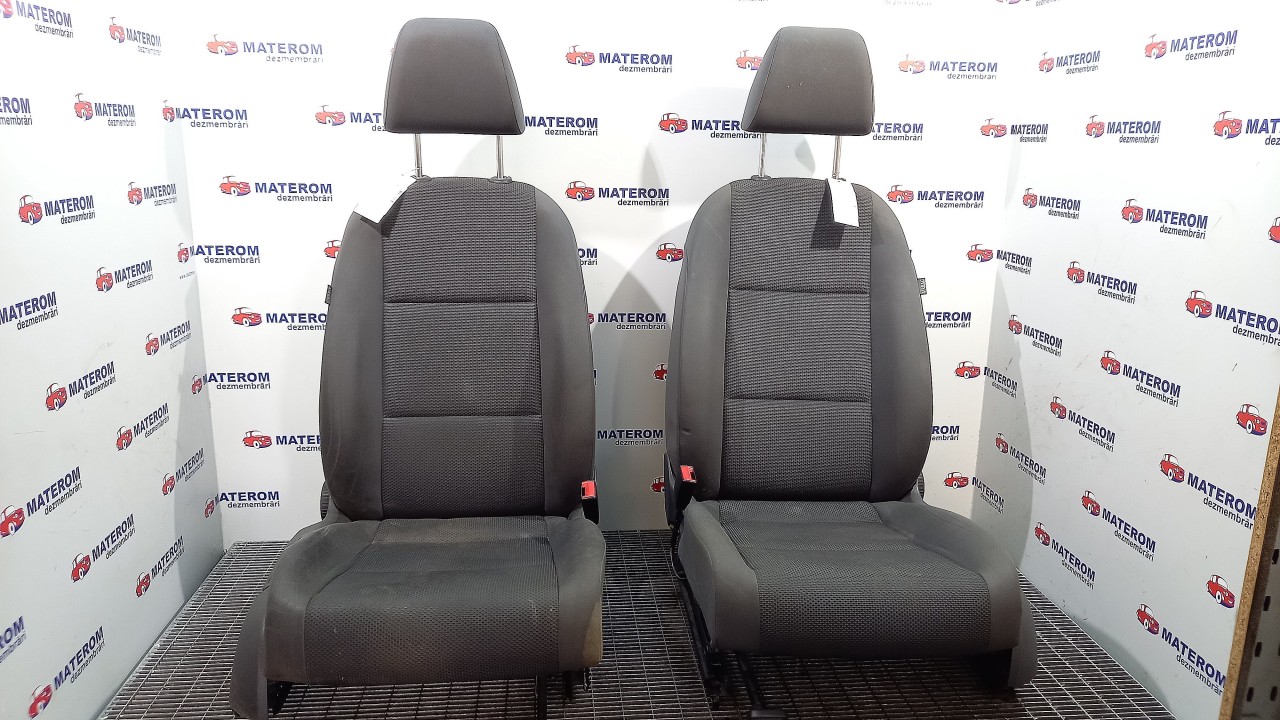 SCAUNE AUTO VW TOURAN - - (2010 2015)