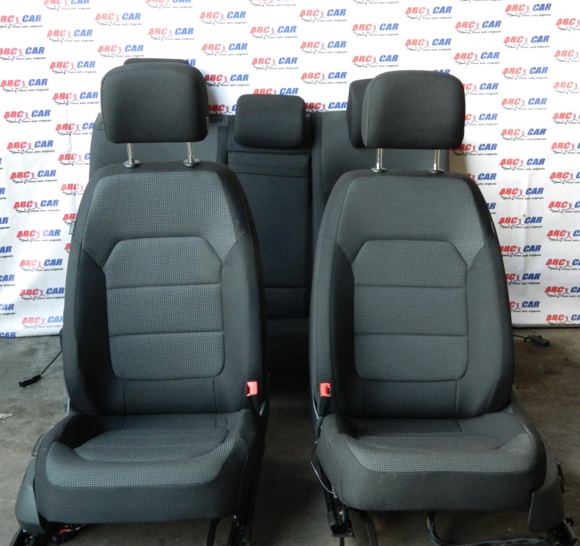 Scaune fata + bancheta spate din material VW Passat B7 limuzina