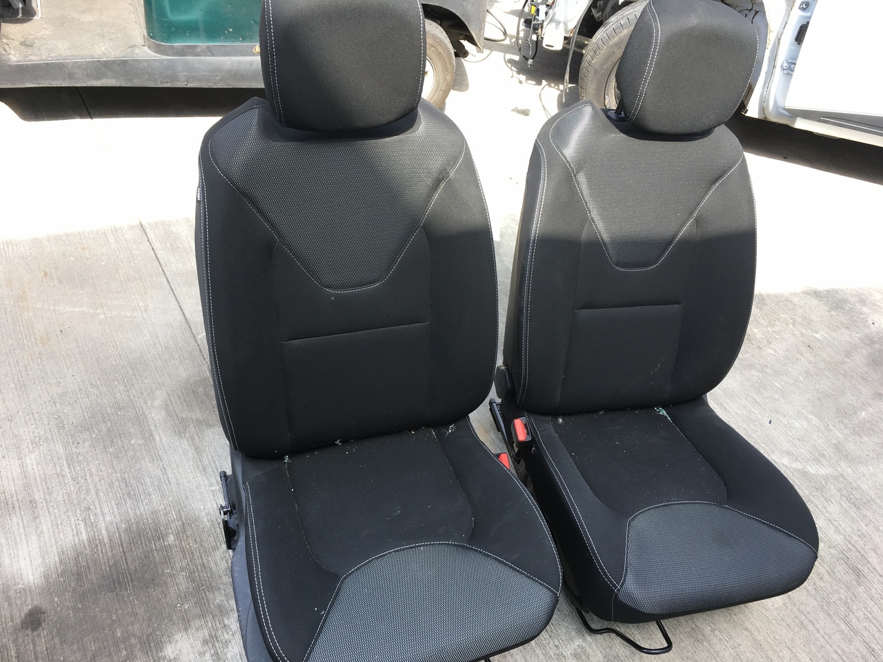 consumer truth Correspondence Scaune fata cu airbaguri Renault Clio 4 IV Pretul variaza in functie de culoare si scaun #9683421 consumer truth Correspondence Scaune fata cu airbaguri Renault Clio 4 IV Pretul variaza in functie de culoare si scaun #9683421