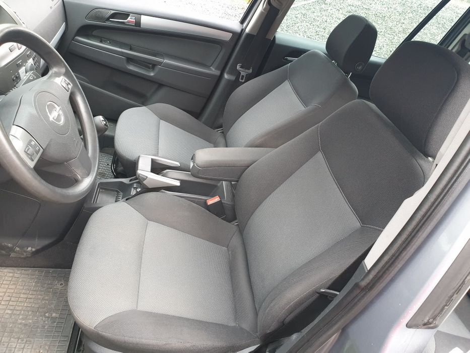 Scaune fata cu cotiera banchete fete usi Opel Zafira B 6+1 locuri