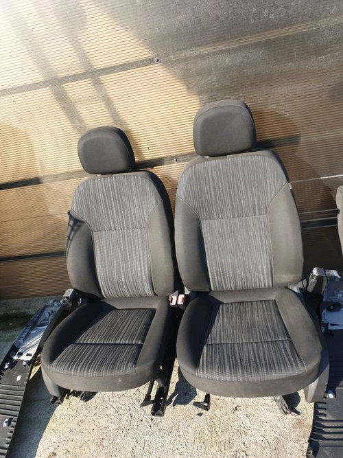 Scaune scaun fata banchete Opel Astra J hatchback